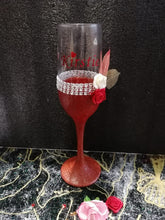 Load image into Gallery viewer, Personalised Glittered Champagne Flute