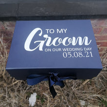 Load image into Gallery viewer, Grooms Proposal Keepsake Box