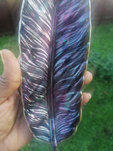 Load image into Gallery viewer, Colour shifting feather trinket tray