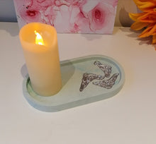 Load image into Gallery viewer, Triple Druzy Mint Oval Tray