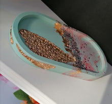 Load image into Gallery viewer, Blue-Purple Druzy Oval Tray