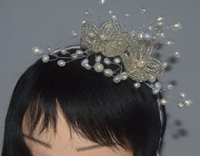 Load image into Gallery viewer, Freshwater Pearl Alice Band