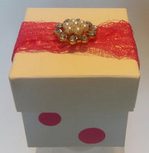Load image into Gallery viewer, Wedding Favour Box
