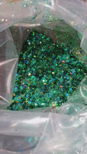 Load and play video in Gallery viewer, Emerald Green chunky glitter mix
