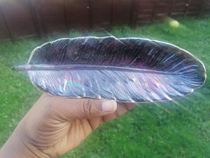 Colour shifting feather trinket tray