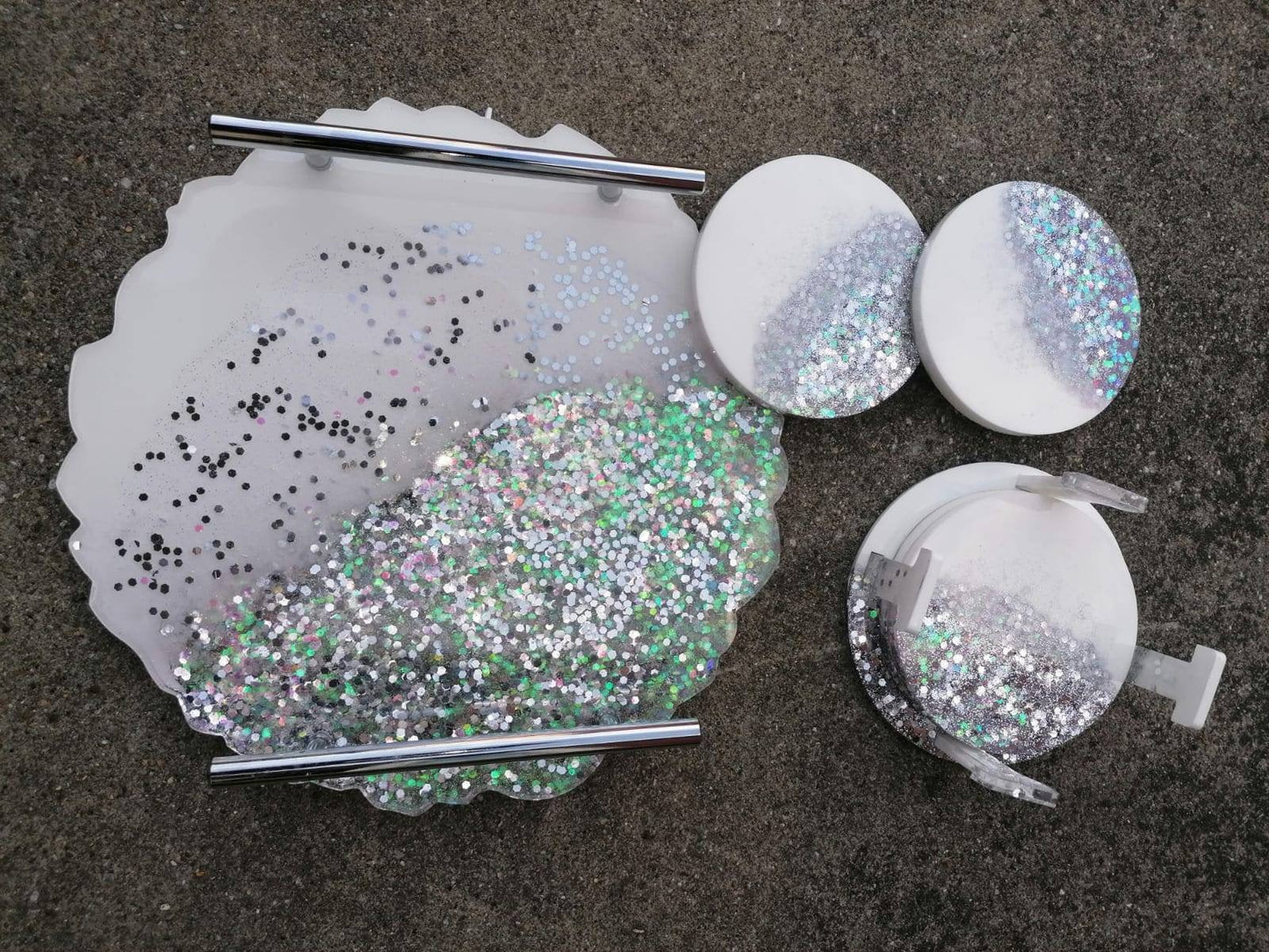 SET of resin geode luxury tray with 4 coasters and coaster holder