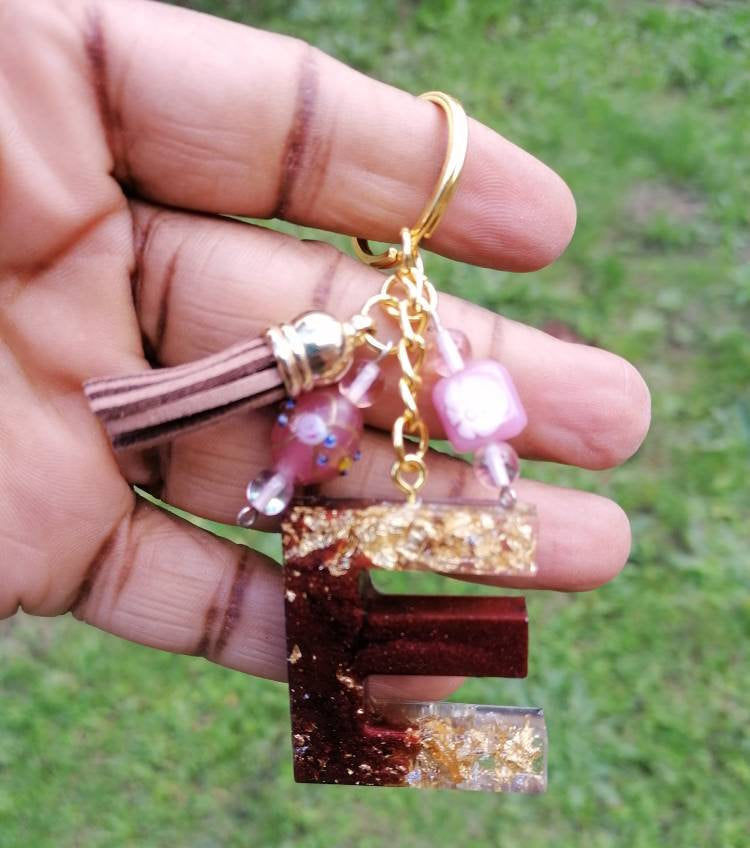 Personalised Letter E gold flake keyring
